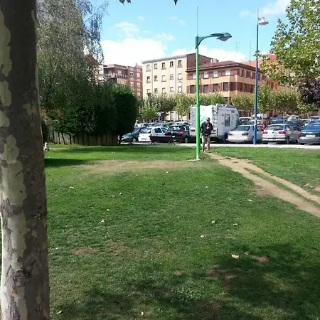 Piso Parques Centrico Διαμέρισμα León